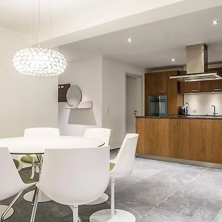 Jungfraucenter Baellenhoechst - Griwa Rent Ag